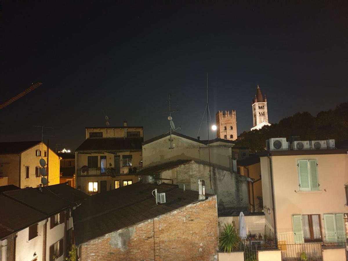 Dimora Rosso San Zeno - Wifi Veloce E Adatto Per Famiglie Verona Eksteriør bilde